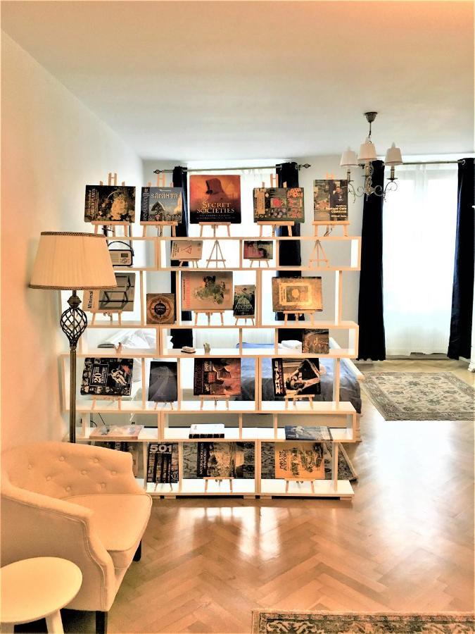 White Wolf Apartment Braşov Dış mekan fotoğraf
