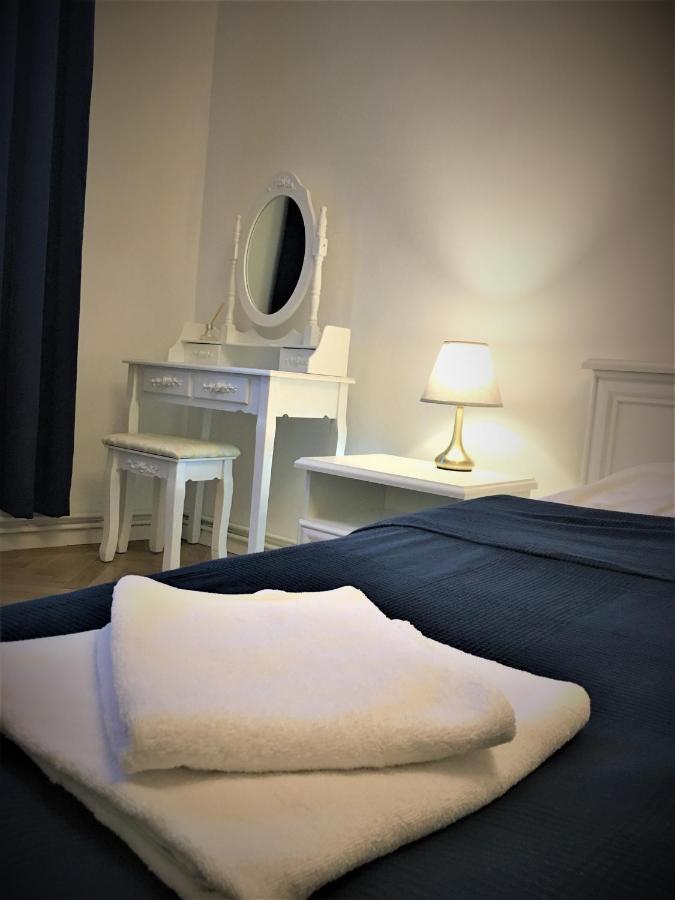 White Wolf Apartment Braşov Dış mekan fotoğraf